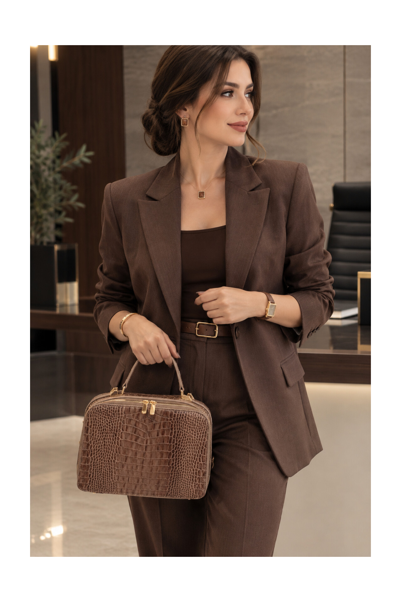 کیف دستی چرم طبیعی مدل کارا-چرم سادورا